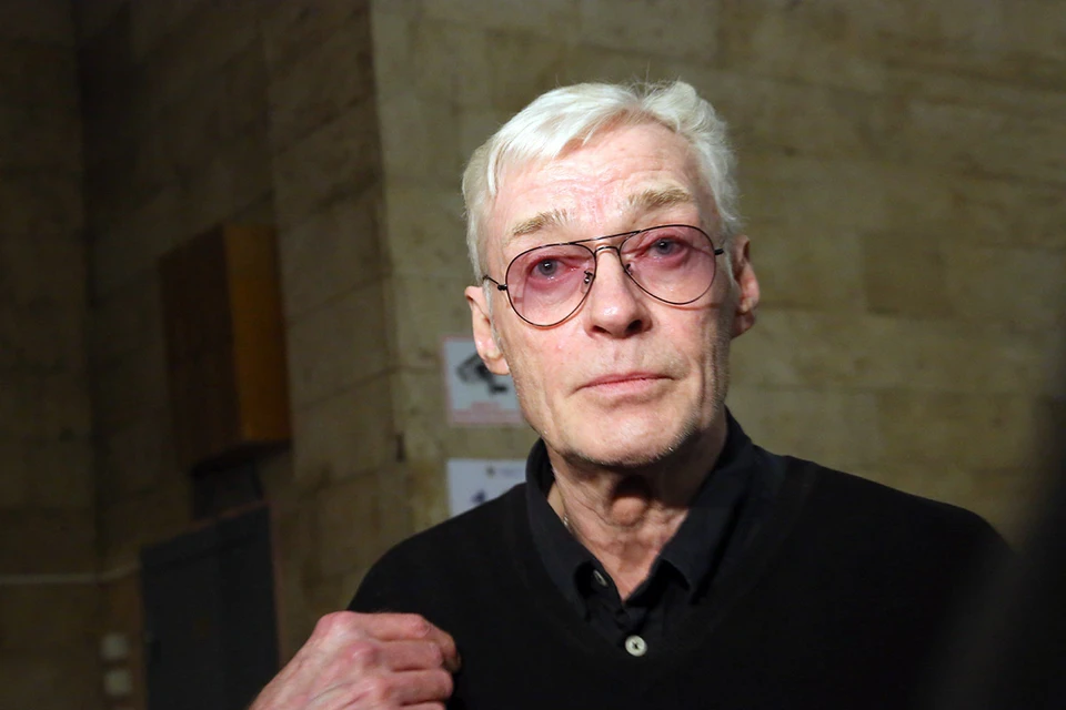 75-летний народный артист Борис Щербаков попал в НИИ им. Склифосовского с переломом шейки бедра. Актеру уже провели операцию.