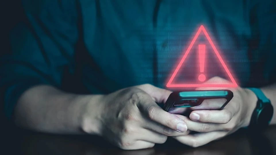 В России официально ограничивают звонки в Telegram и WhatsApp*: зачем это нужно