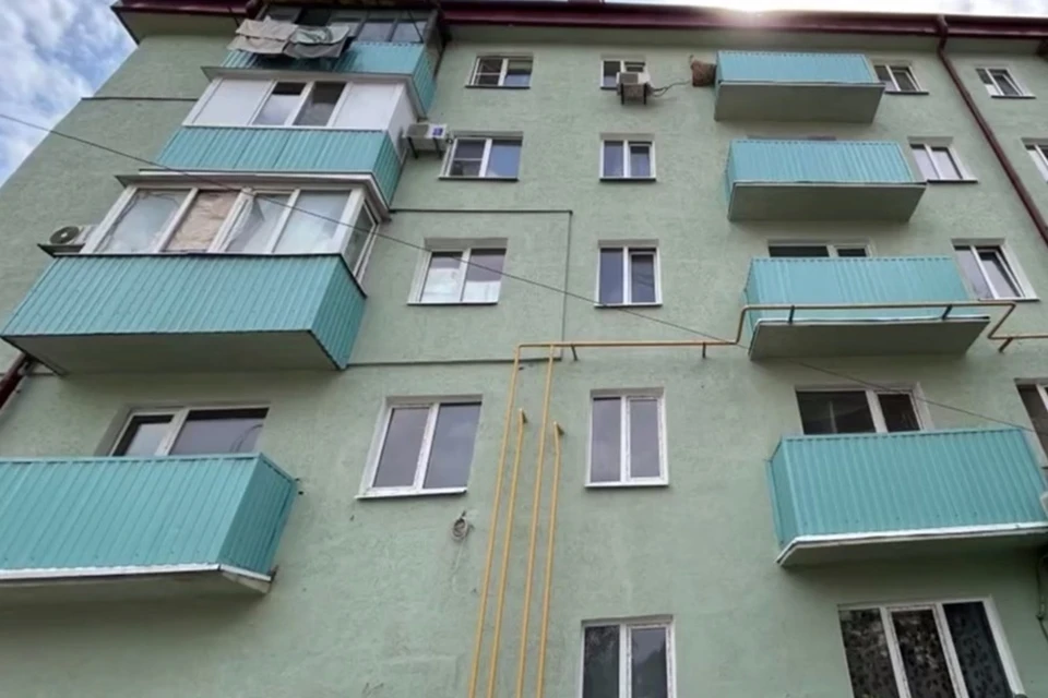 В Мариуполе на улице Бахчиванджи восстановили дом 1962 года постройки. Фото: РКС-НР