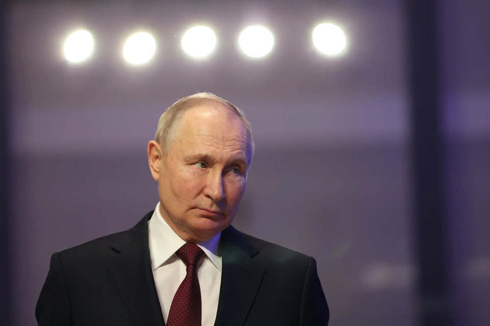 Американские истребители сопроводили борт Путина по пути с Аляски в Россию: есть видео