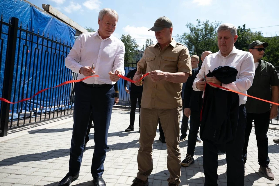 В Мариуполе вице-премьер посетил отремонтированное здание суда. Фото: Телеграм / mkhusnullin