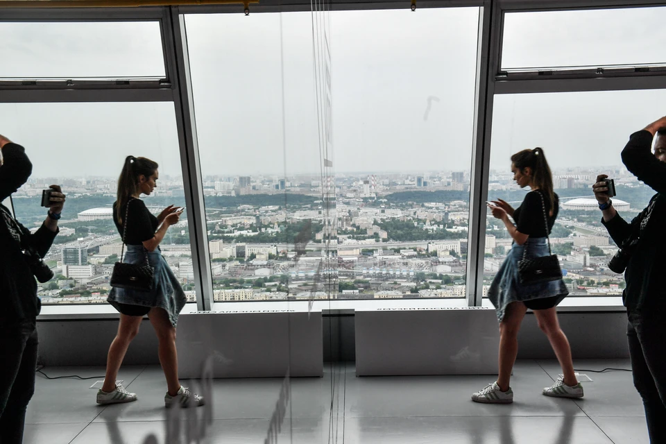 При установке зеркальных откосов нужно проверять траекторию отражения