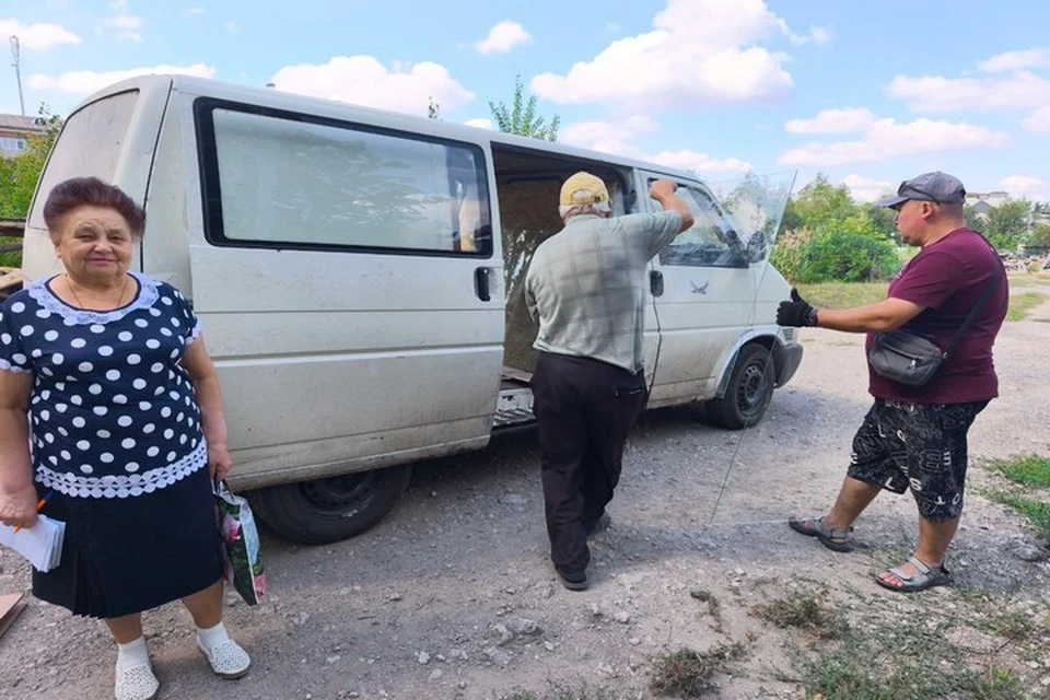 Стекла выдают бесплатно. Фото: ТГ/ Горловская епархия