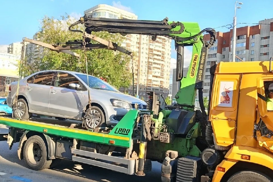 А все из-за того, что мужчина задолжал банкам по кредитам более 1,5 миллиона рублей. Фото: УФССП по Татарстану