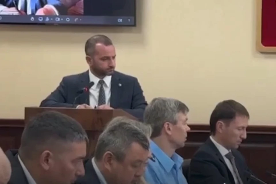 Артур Гущин. Скриншот: трансляция заседания правительства Республики Алтай