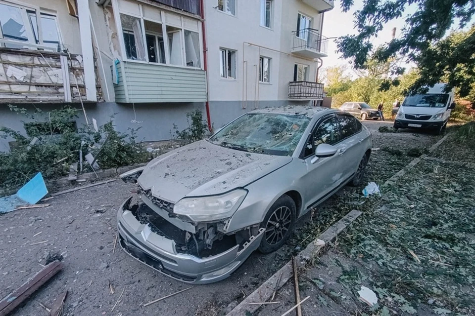 В Мариуполе ликвидируют последствия падения беспилотника ВСУ. Фото: ТГ/Кольцов