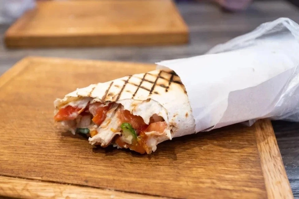 В Кирове торговали шаурмой из продуктов неизвестного происхождения