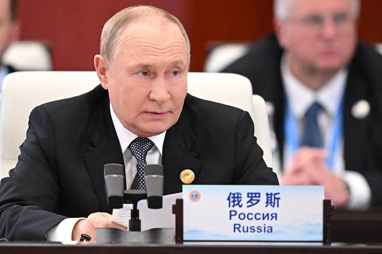 Владимир Путин обсудит Украину и переговоры с США за чашкой чая с Си Цзиньпином: официальный визит президента в Китай
