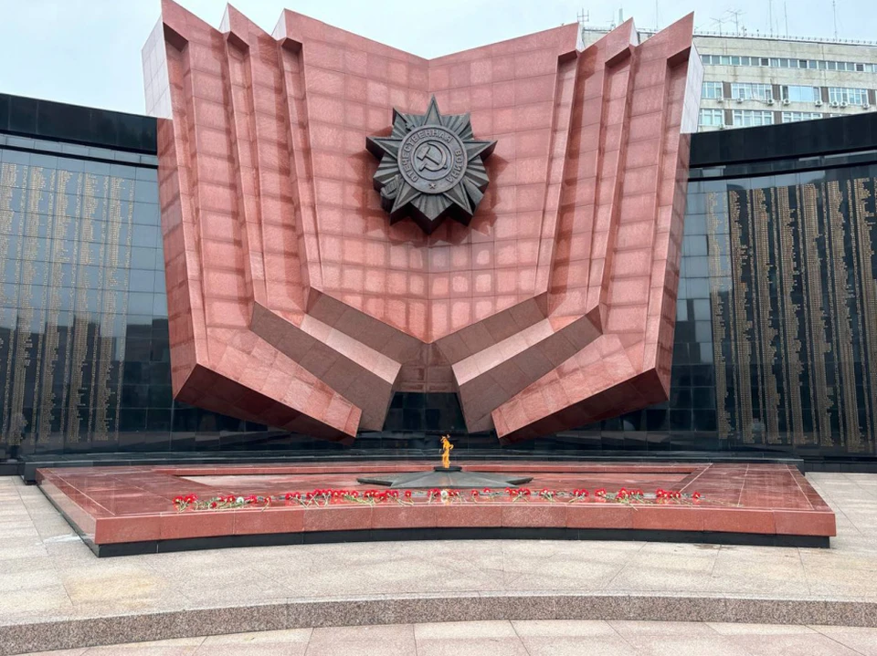 В Хабаровске завершена реконструкция мемориала на площади Славы Фото: Пресс-служба министерства строительства Правительства края