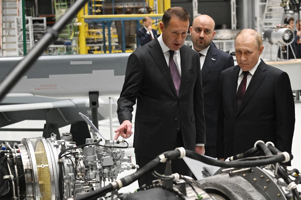 Путин: Двигатели вертолетов «Ансат» и самолетов Superjet целиком импортозамещены
