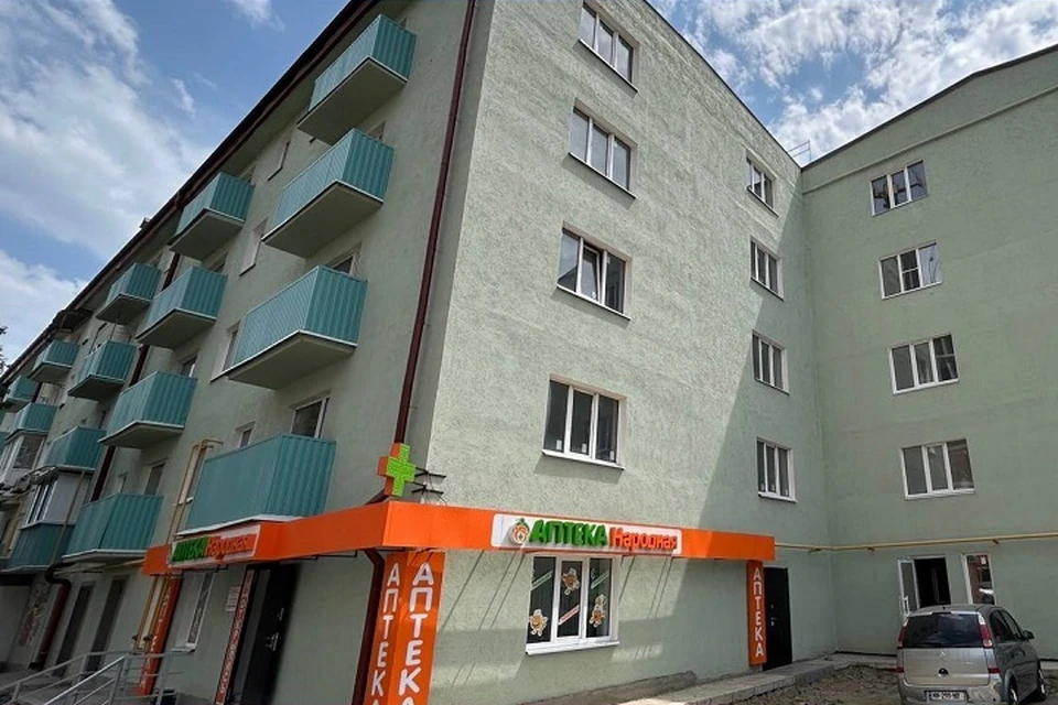 В Мариуполе восстановили сильно поврежденную пятиэтажку на улице Строителей. Фото: «РКС-НР»