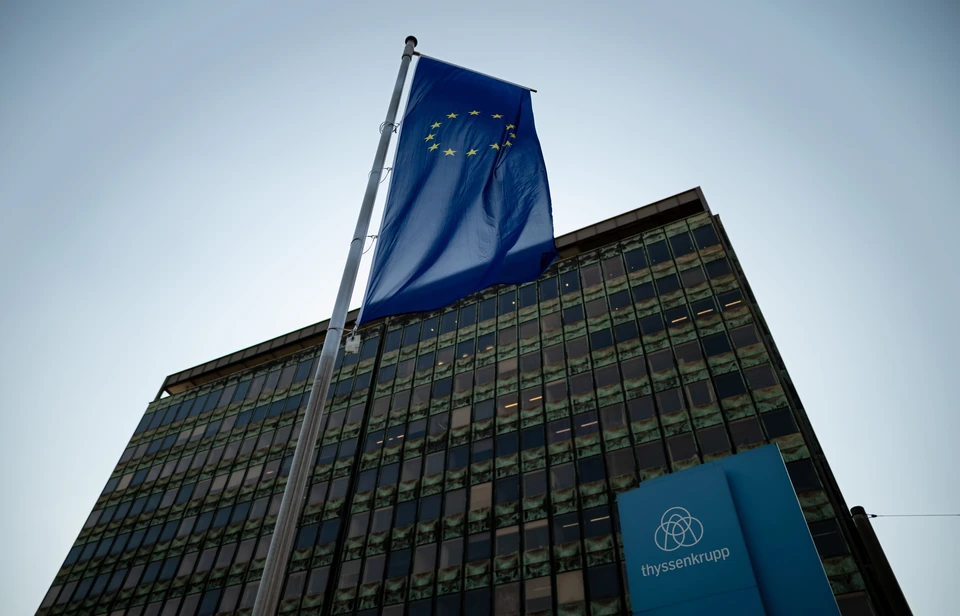 Politico: ЕК может подготовить новые санкции против РФ уже к концу недели