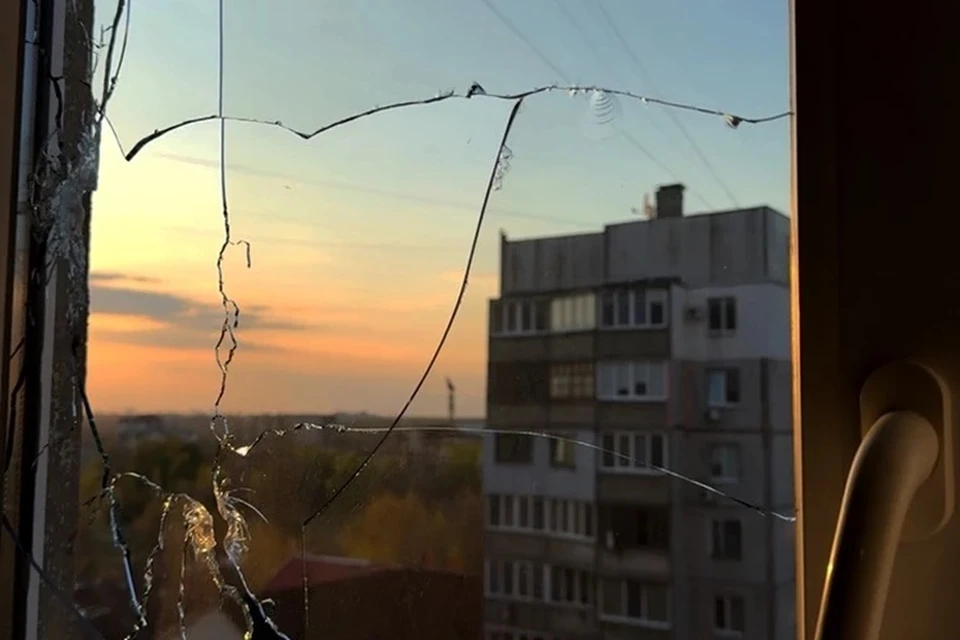 ВСУ нанесли удар по многоквартирному дому, что спровоцировало возгорание (архивное фото)