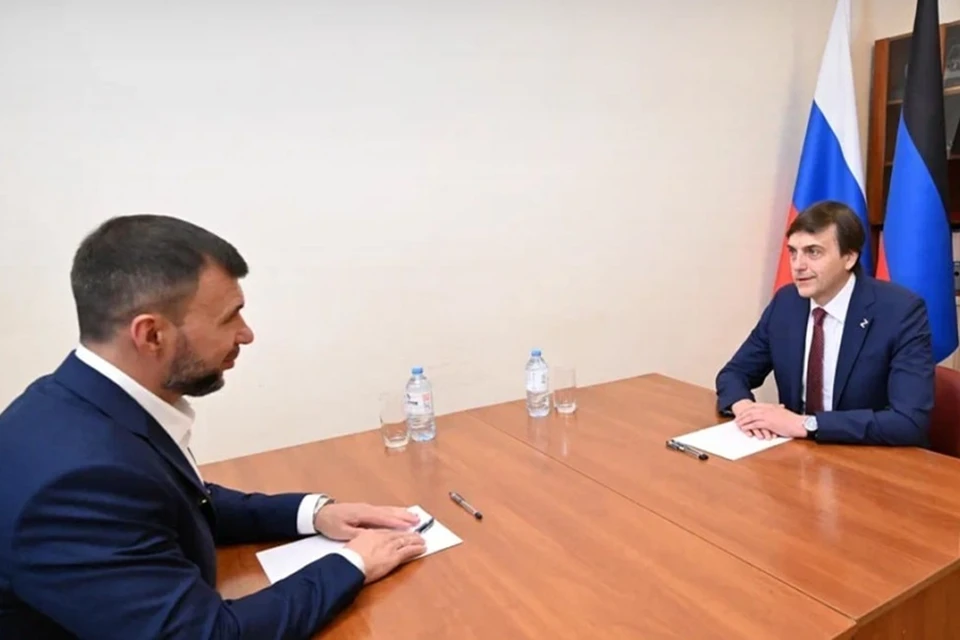 Министр просвещения РФ Сергей Кравцов провел рабочую встречу с Главой ДНР. Фото: Минпросвещения России