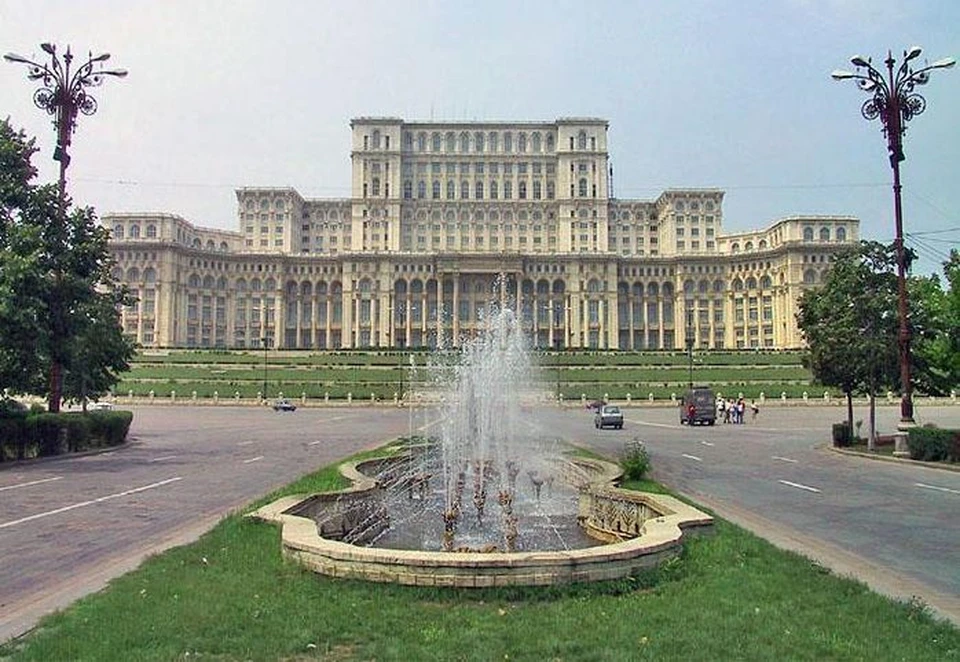 Нашу соотечественницу задержали у парламента Румынии. Фото: svali.ru