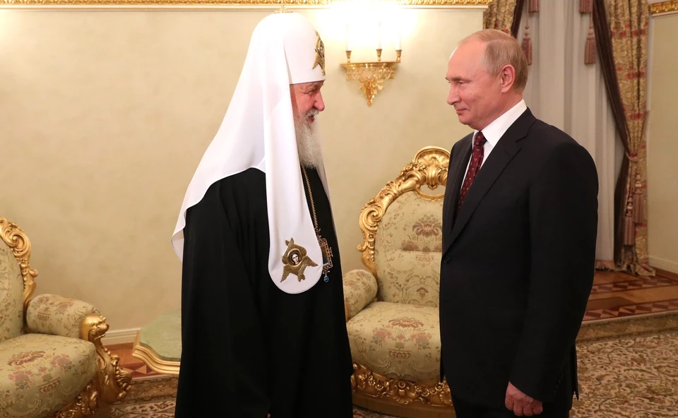 Патриарх Кирилл рассказал, что его отец крестил Владимира Путина