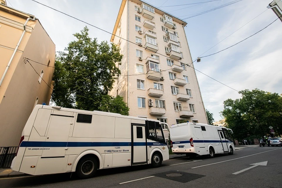 После ссоры с бывшим мужем ростовчанку отвезли на допрос.