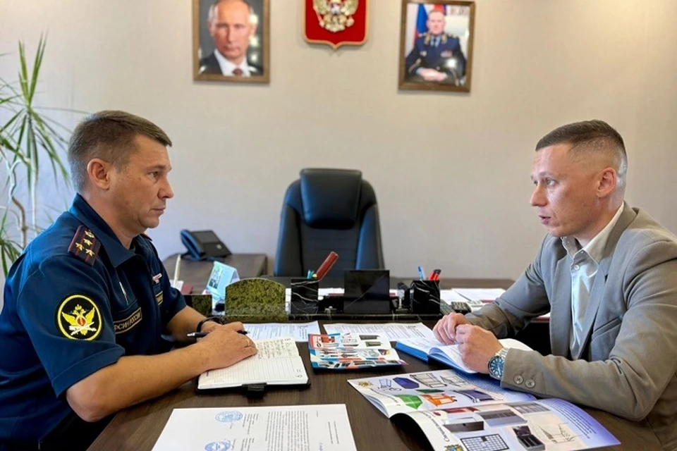 Стороны рассмотрели возможность использования промышленных площадей исправительной колонии Nº2 в селе Кочубеевском. Фото: пресс-служба УФССП по Ставропольскому краю