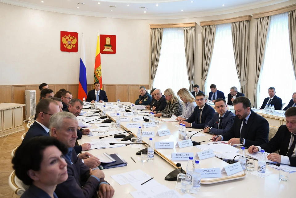 На заседании.