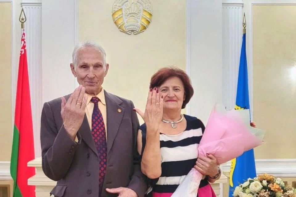 В Гомеле поженились 91-летний жених и 72-летняя невеста. Фото: Гомельский горисполком