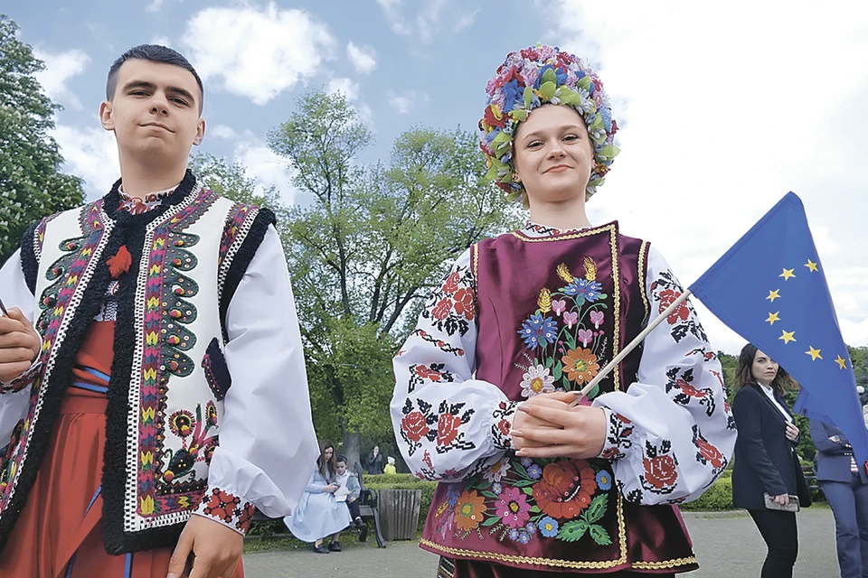 В украинских мечтах уния с ЕС видится яркой и красивой, как на этом фото из Закарпатья. В реальности же перспективы серые и безрадостные. Фото: Yulii Zozulia/Keystone Press Agency/globallookpress.com