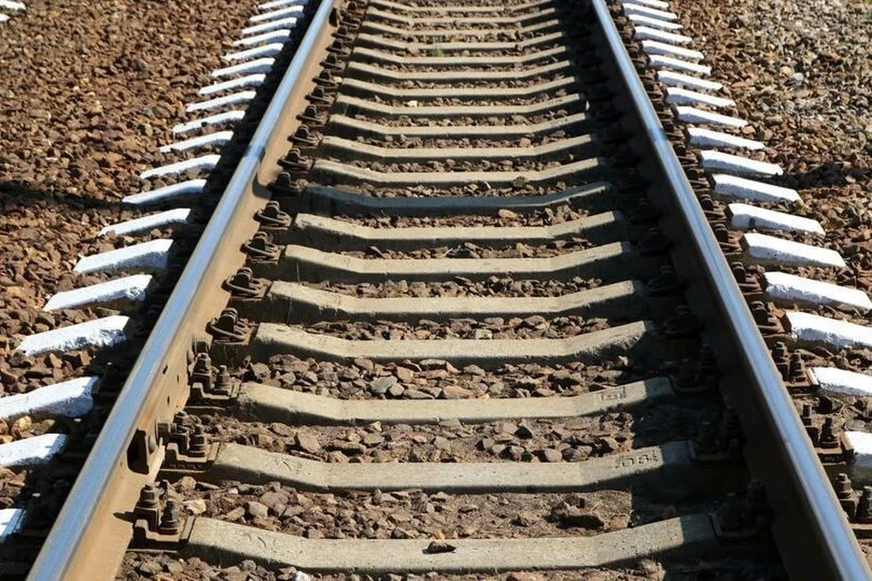 Поезда из Белоруссии в Смоленск и обратно отменили из-за происшествия на путях