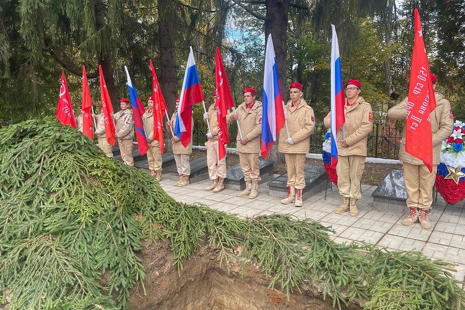 Прошла торжественно-траурная церемония захоронения останков 44 советских воинов, погибших при обороне Москвы в годы Великой Отечественной войны.