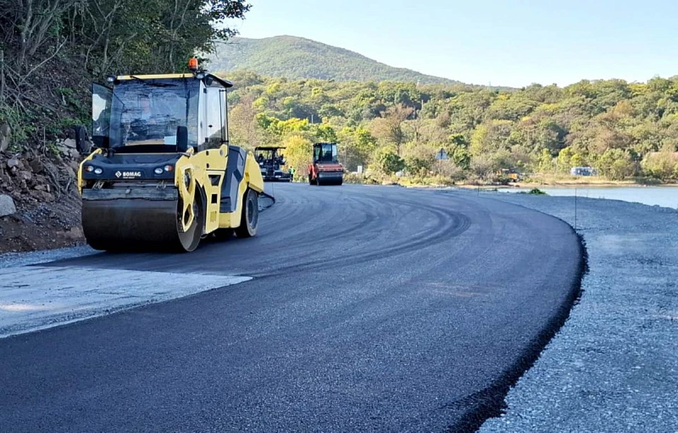 Часть проездов уже заасфальтирована.