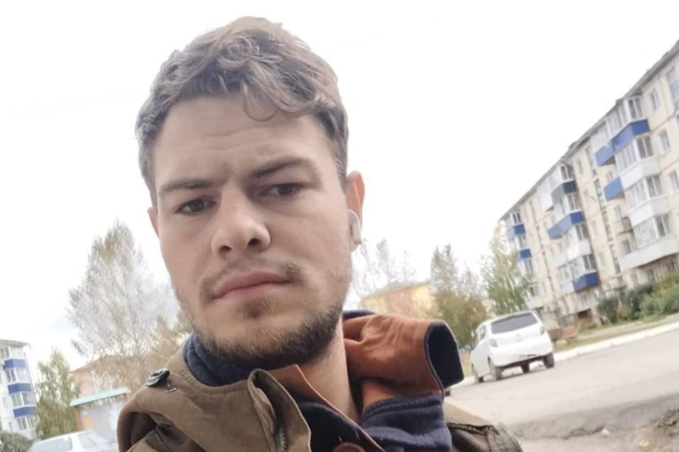 «Сынок, вернись, все образуется!»: сибиряк исчез по дороге с работы, его телефон документы, банковские карты остались дома