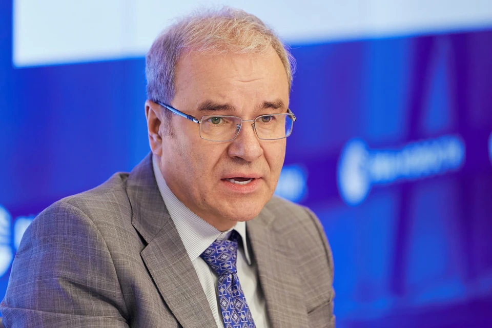 По словам президента Ассоциации менеджеров Дмитрия Зеленина, анализ статистических данных рейтинга «ТОП-1000 российских менеджеров» за последние 10 лет демонстрирует устойчивую тенденцию к уменьшению среднего возраста участников.