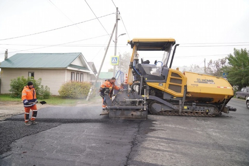 На улицах Партизанской и Магистральной обустраивают съезды на примыкающие дороги. Фото: пресс-служба администрации Ижевска