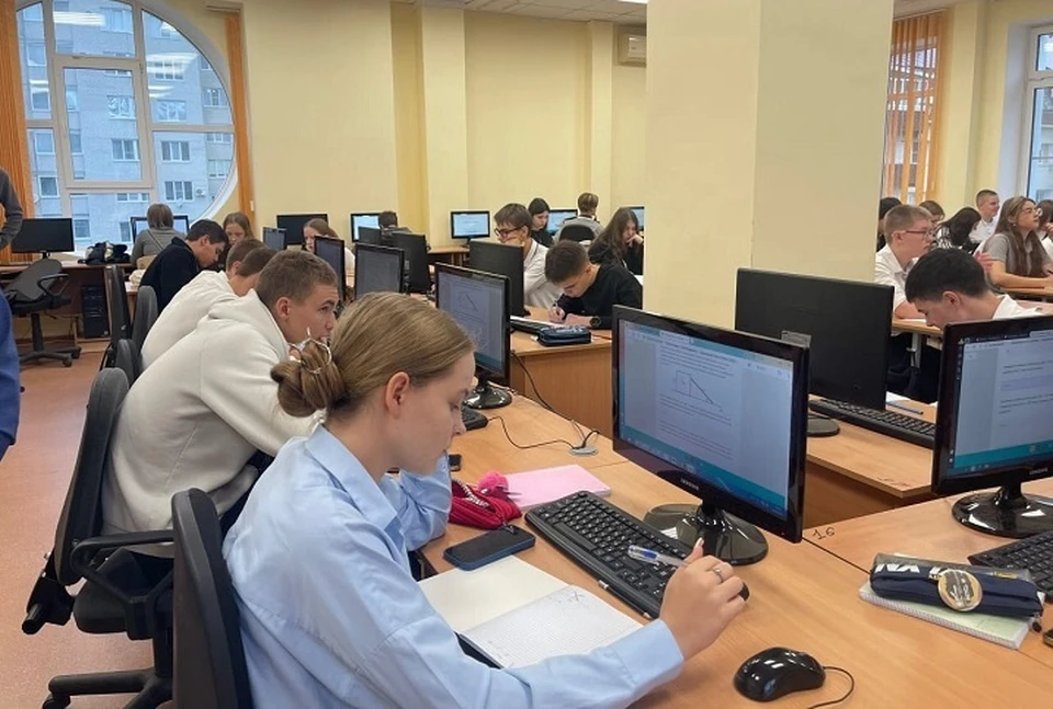 Ближайшие испытания ждут учащихся по немецкому и английскому языкам, биологии и обществознанию. Фото: пресс-службы администрации Ставрополя.