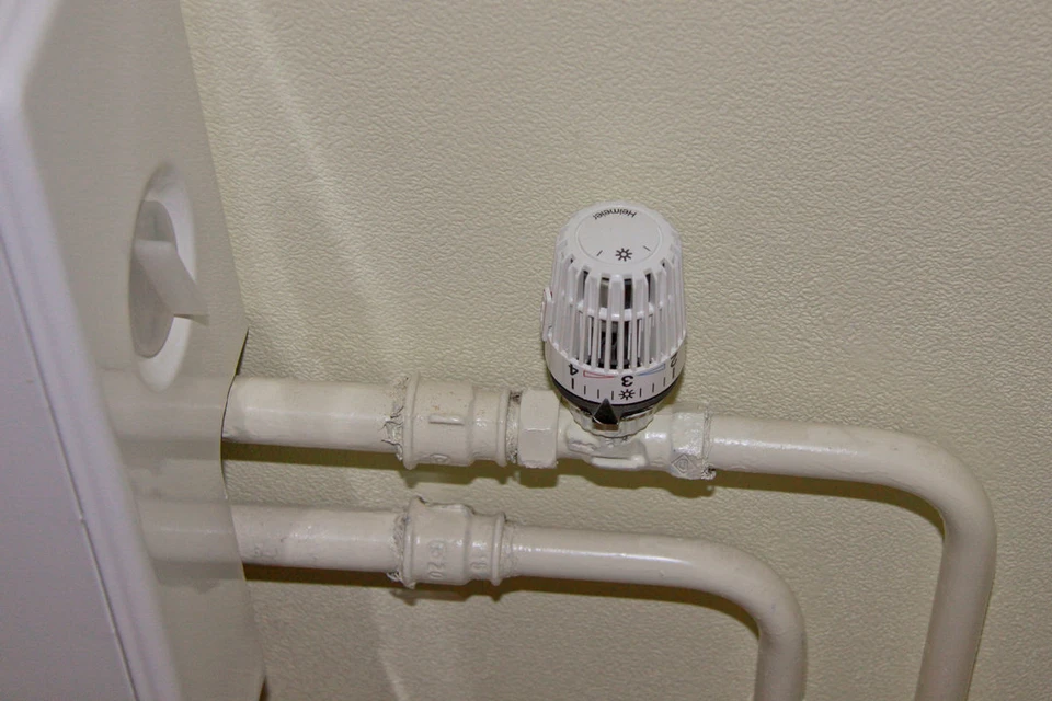 В доме на улице Богдана Хмельницкого прорвало трубу системы отопления.