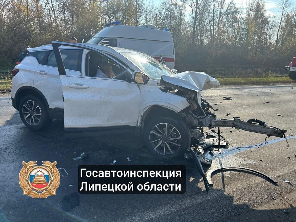 На автомобильной дороге Елец-Долгоруково-Тербуны столкнулись «Джили», «Вольво» и «Джак». Фото управления Госавтоинспекции по Липецкой области.