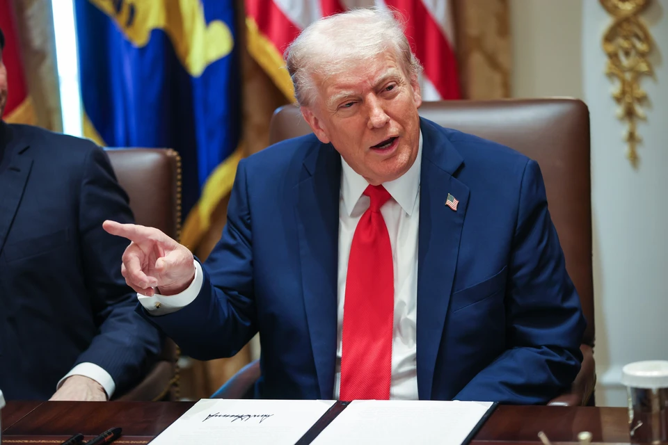 Трамп 1 ноября введет 100% пошлины на товары из Китая сверх текущего уровня