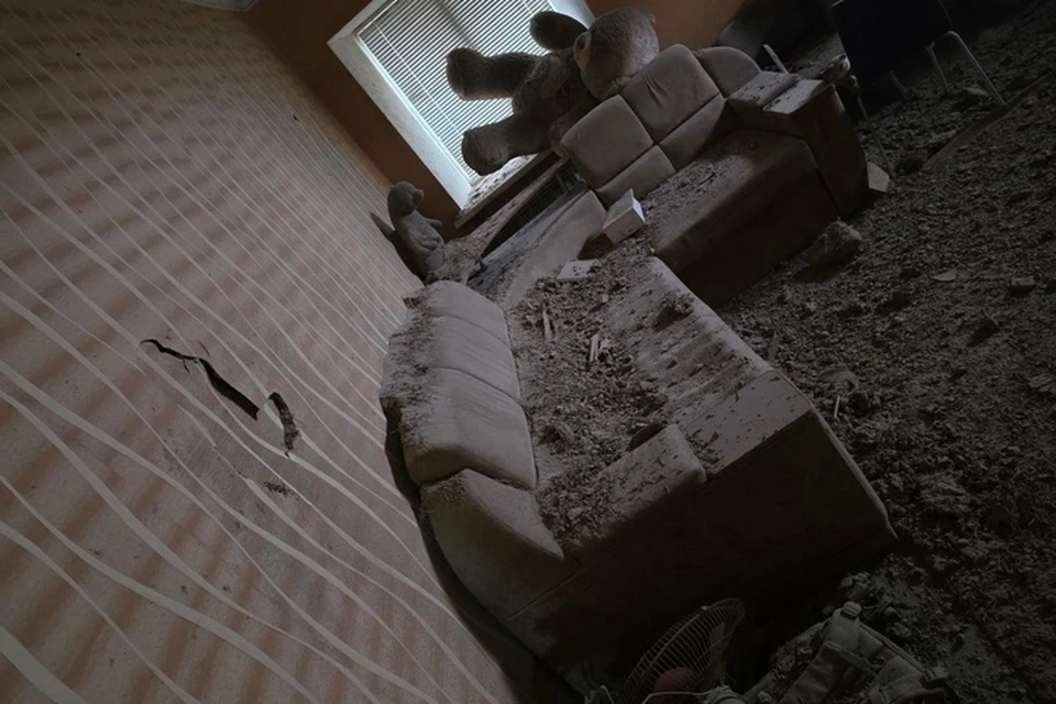 ВСУ обстреляли дом, в котором были дети, только чудом никто не погиб. Фото: тг-канал Руслана Хоменко