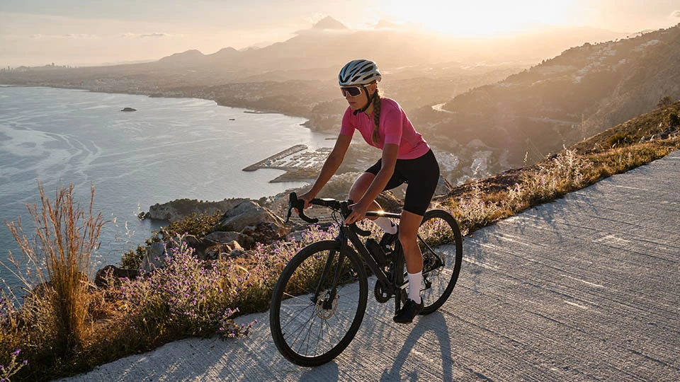 Психолог Зязина: езда на велосипеде в спокойном темпе действует как медитация