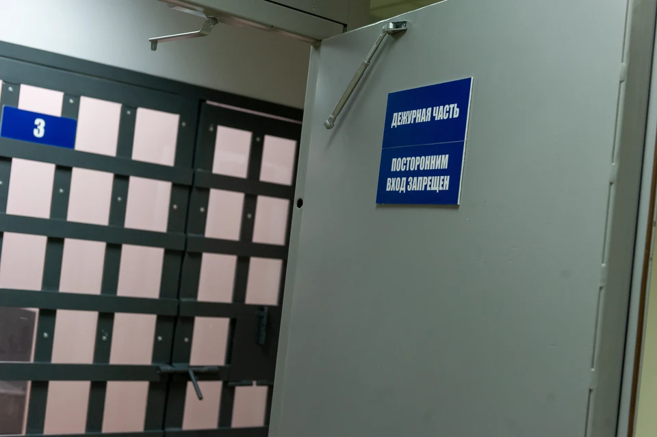 Полиция проверяет информацию об инциденте.