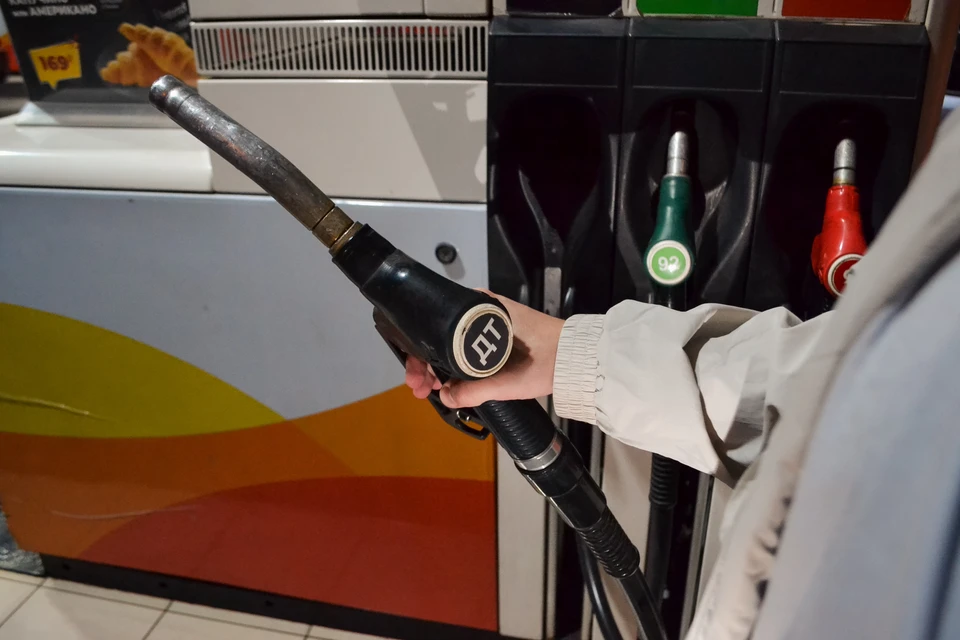 Список адресов АЗС обновляется каждый день.