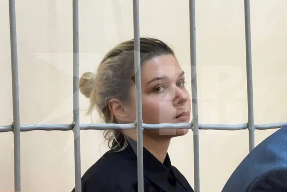 Женщина выглядела абсолютно безразличной.