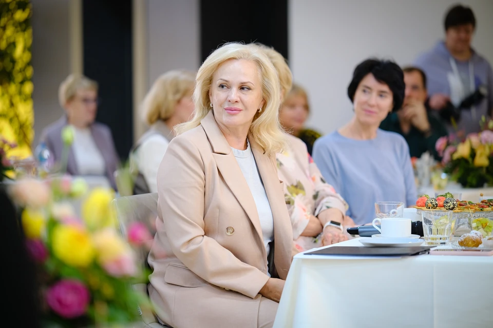 Почему Елена Рохлина покинула пост министра культуры Рязанской области, интересует многих. Официальная причина - заявление по собственному...