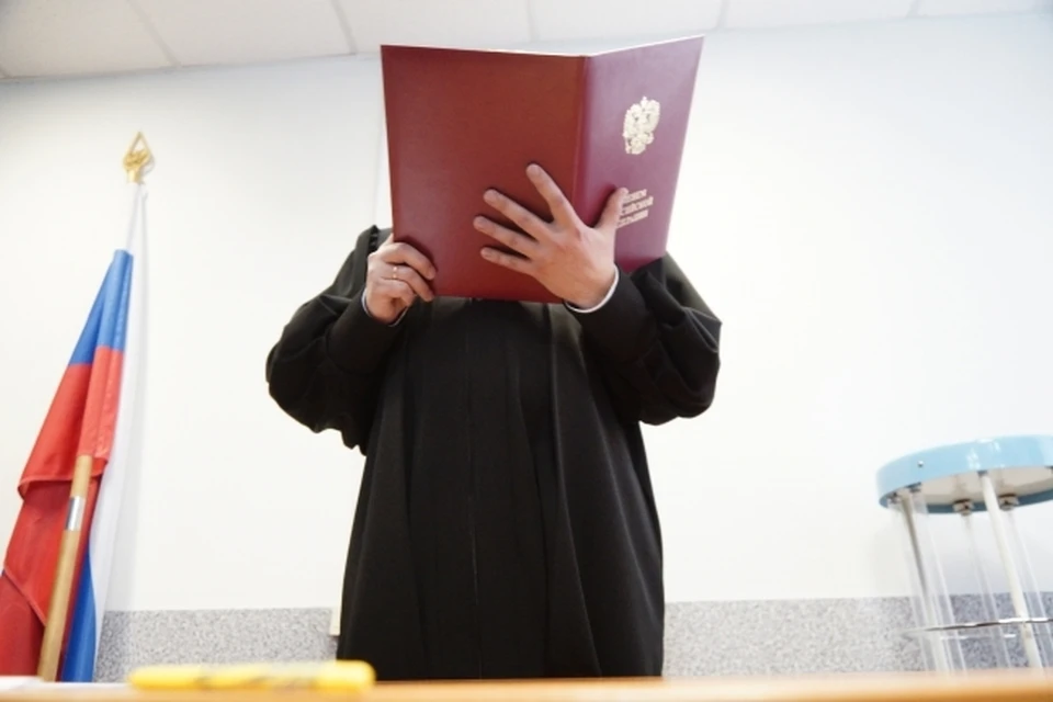 Уголовное дело с утвержденным обвинительным заключением направлено в суд для рассмотрения по существу.