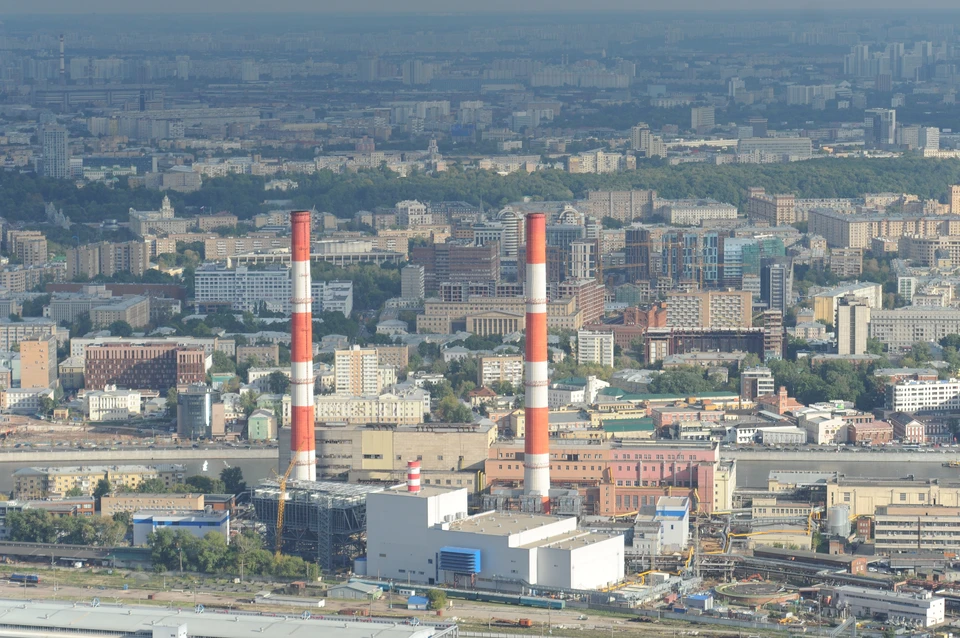 Экс-премьер Украины Азаров назвал абсурдом решение ЕС о запрете покупать газ РФ