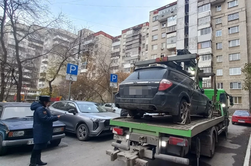 У должника по налогам арестовали машину. Фото: пресс-служба ГУФССП России по Свердловской области