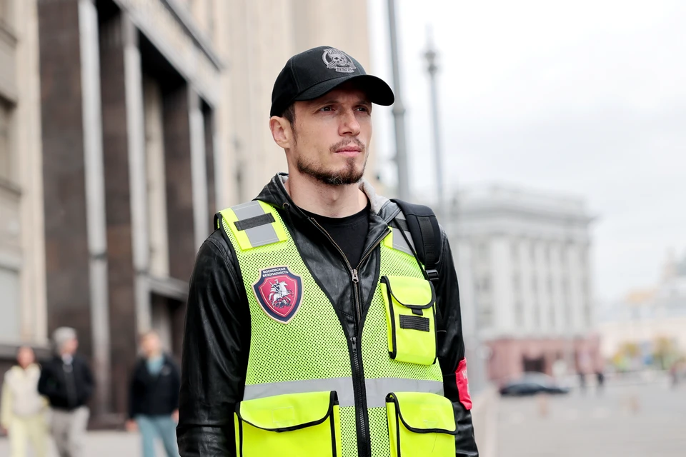 Дружинник Максим Семенов рассказал, как вступить в их ряды. Фото: Пресс-служба ГКУ «Московская безопасность».