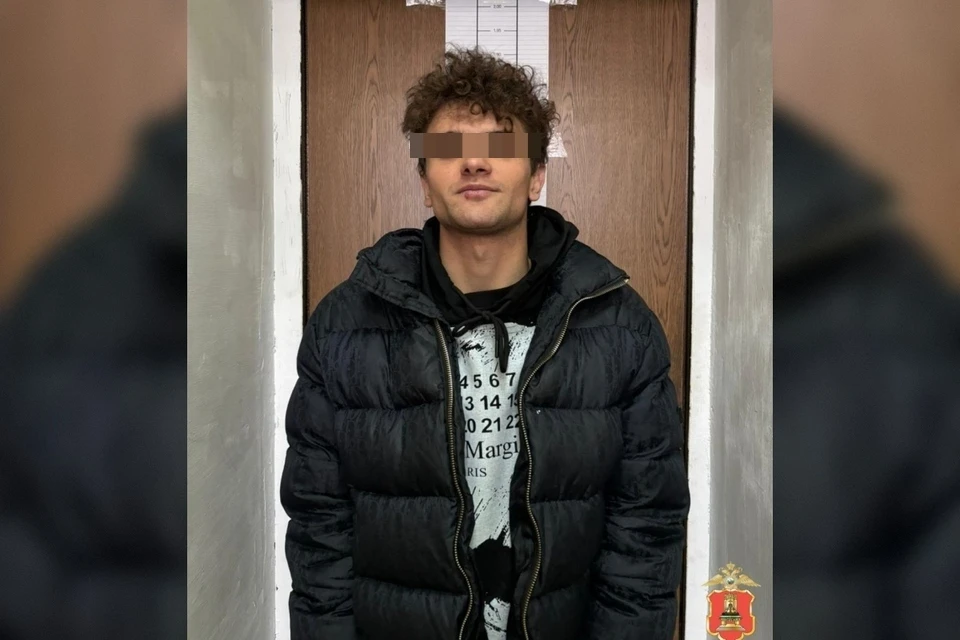 Про лапшу - это не фигура речи. Он реально отправлял покупателям вермишель. Фото: МВД Тверской области.