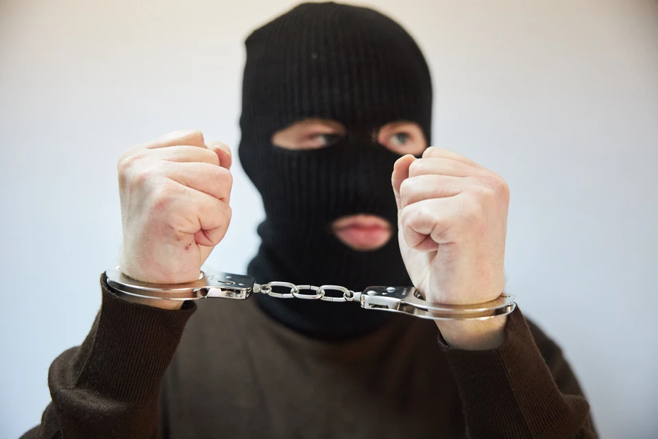Мужчина ограбил букмекерскую контору в Москве более чем на 1,2 млн рублей