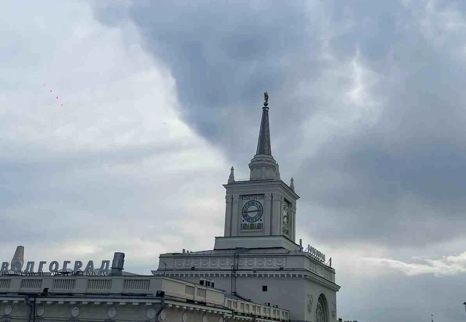 Многие волгоградцы были бы рады, если бы снова вернули волгоградское время. Но единогласия в регионе нет.