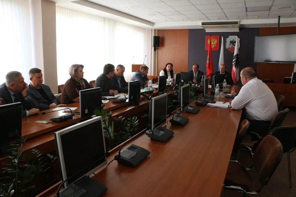 И.о. министра природных ресурсов Андрей Вязиков организовал совещание с участием прокуратуры, где обсудили ситуацию с отходами. ТГ-канал Андрея Вязикова