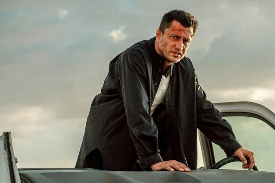 Павел Прилучный в роли Игоря Соколовского в новом фильме «Мажор в Дубае». Фото: Кинопоиск